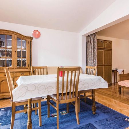 4 Bedroom Awesome Apartment In Starigrad Exterior foto